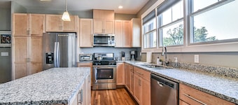 Casita Asheville – Chic Mountain Asheville Retreat