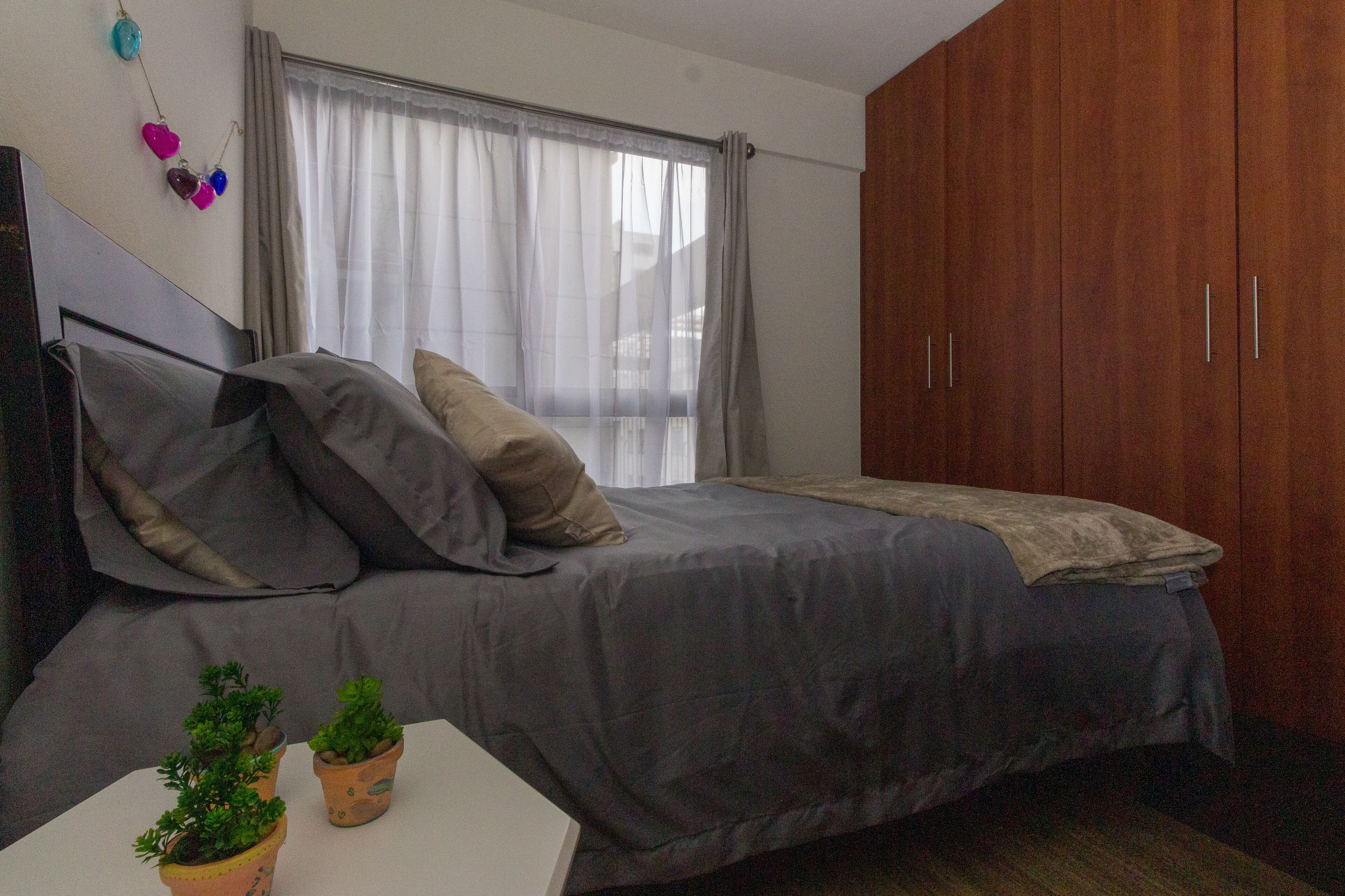 2 slaapkamers, een strijkplank/strijkijzer, wifi, beddengoed