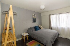 2 chambres, fer et planche à repasser, Wi-Fi, draps fournis