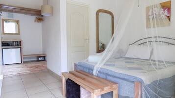 Egyptian cotton sheets, premium bedding, in-room safe