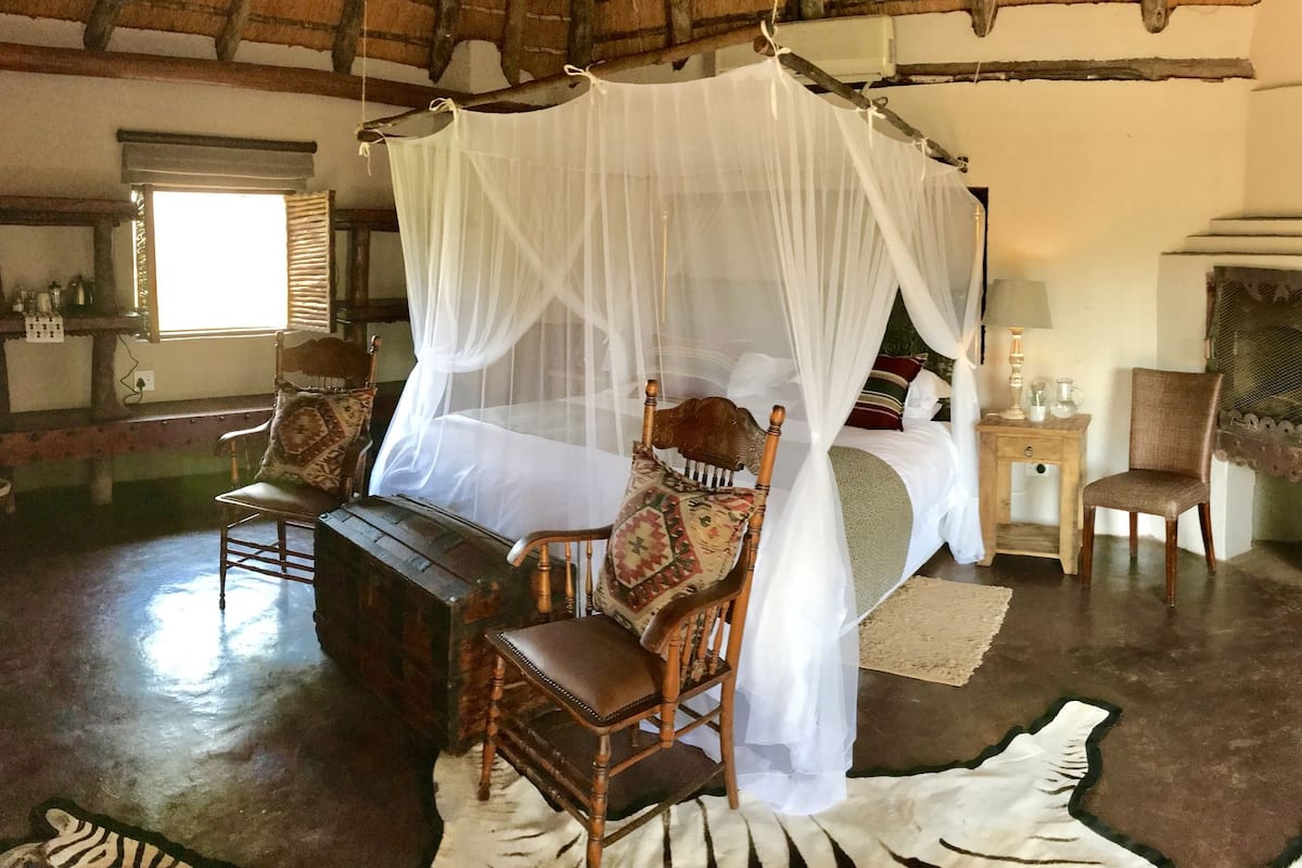 Family Chalet, Multiple Beds, Fireplace, River View