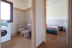 House, 2 Bedrooms | Bathroom