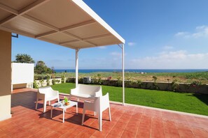 House, 2 Bedrooms | Terrace/patio - Cala Sol - Lavanda (Modica)