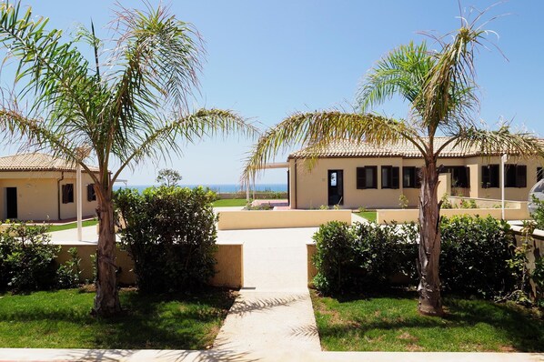 المنشأة من الخارج