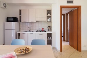 Hus - 2 sovrum | Eget kök | Stort kylskåp, ugn, spishäll och vattenkokare