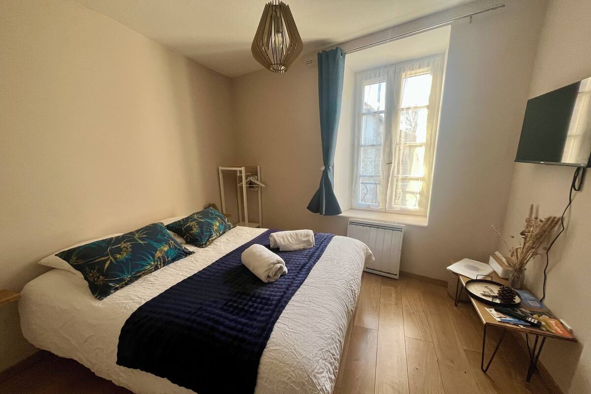 Comfort Room, 1 Queen Bed (Le Colibri) | Premium bedding, memory foam beds, WiFi (free), bed sheets