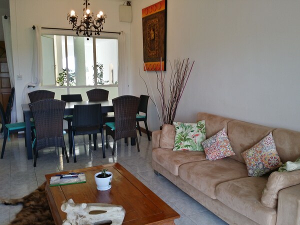 Three Bedroom Apartment By Dakz - Mauritius