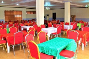 Free daily continental breakfast  - Damgrete Royal Hotel (Umuahia)