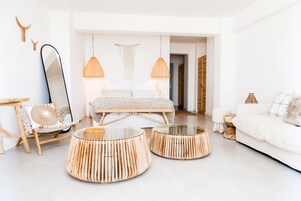 Grand Double Room | Minibar, in-room safe, individually furnished, desk