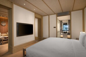 Hochwertige Bettwaren, Daunenbettdecken, Pillowtop-Betten, Minibar