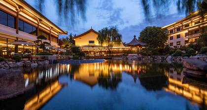 HUALUXE Hotels and Resorts Xi'an Tanghua, an IHG hotel