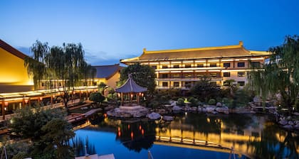 HUALUXE Xi'an Tanghua by IHG