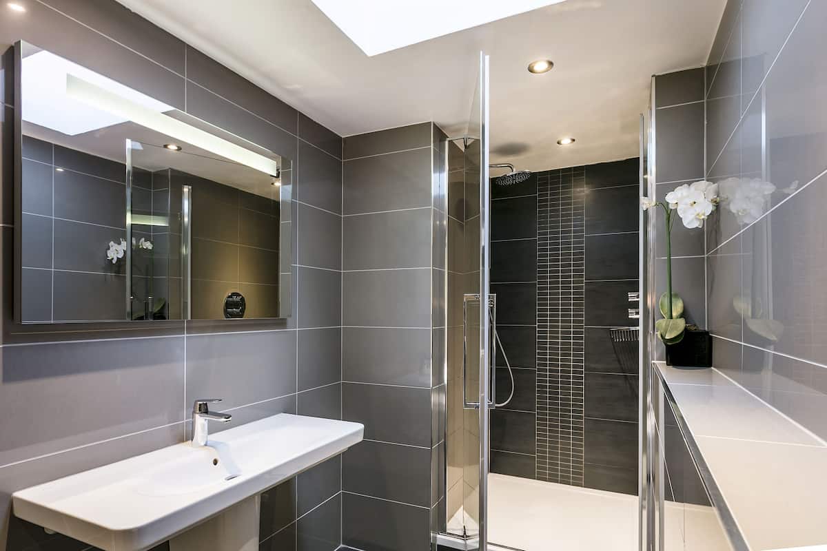 luxury suite, ensuite (lodge 3 - grasmere suite) | bathroom