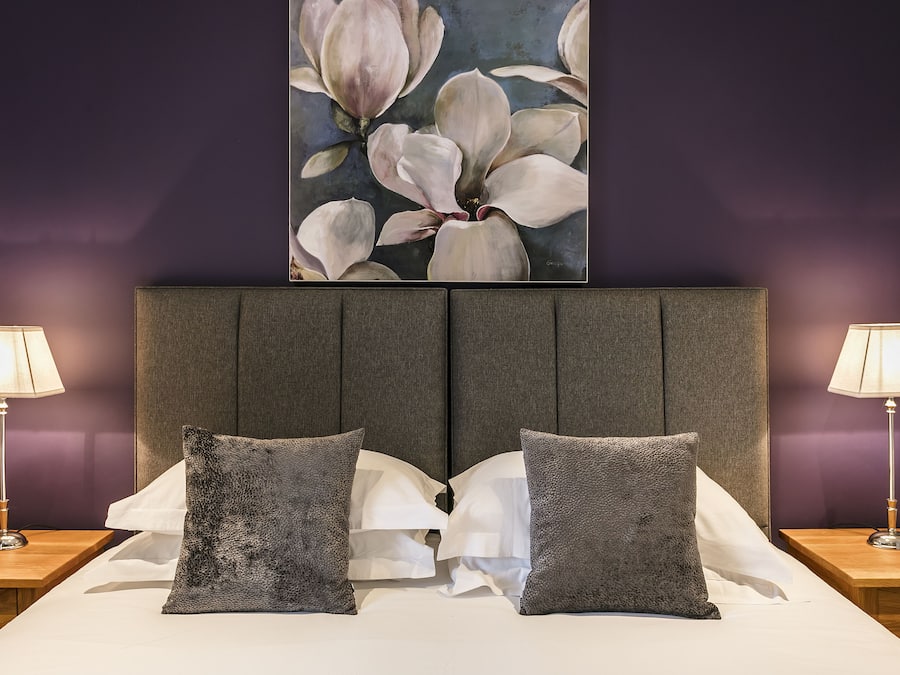 Luxury Twin Room, Ensuite (Lodge 1 & 4)