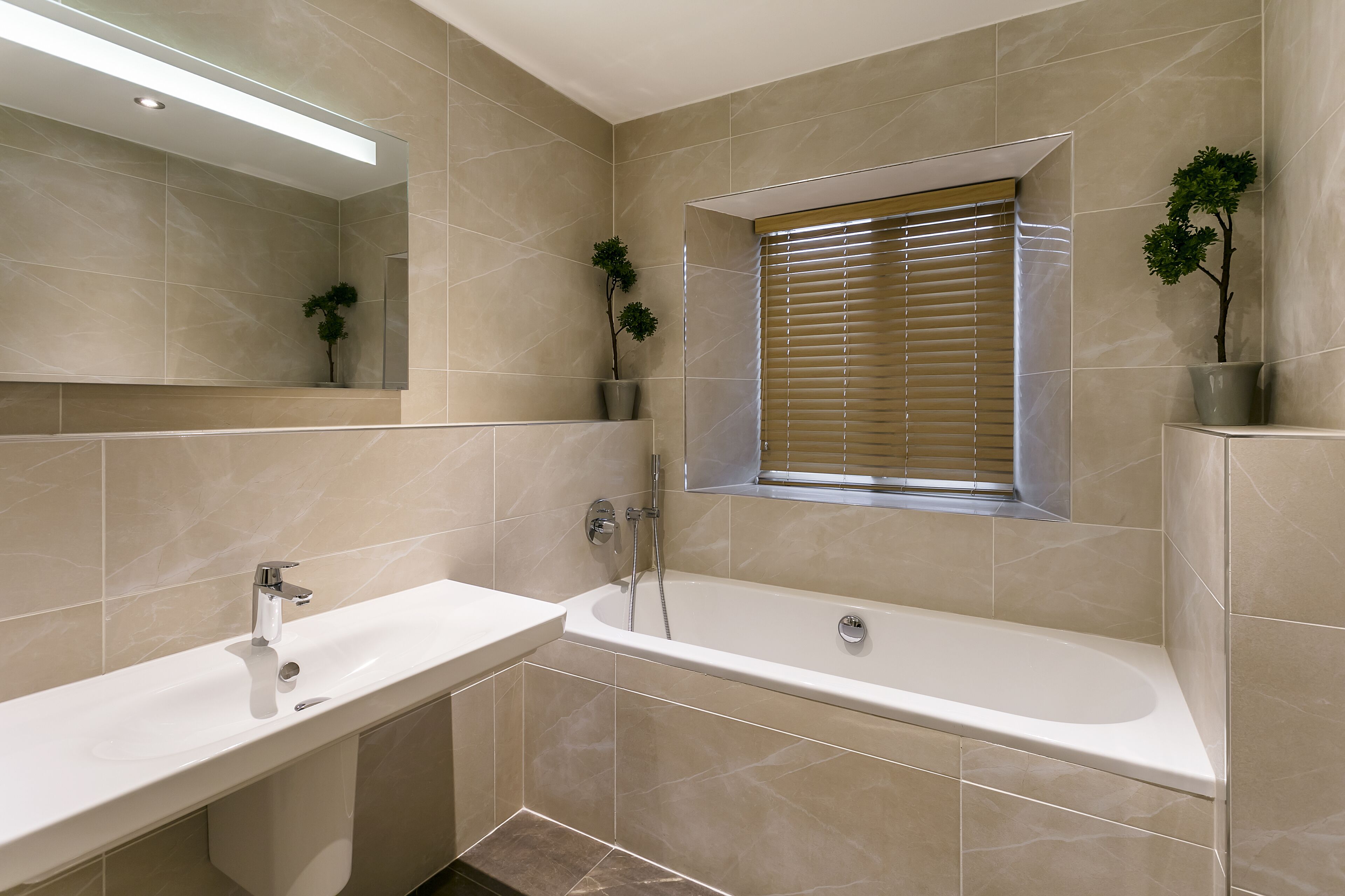 luxury double room, ensuite (lodge 2 - dalesway) | bathroom