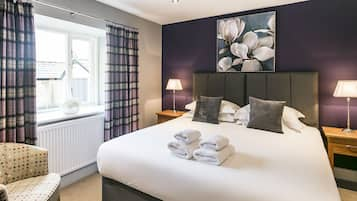 Luxury Twin Room, Ensuite (Lodge 1 & 4)