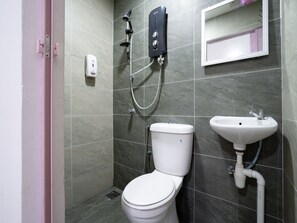 Standard Double Room, 1 Katil Ratu (Queen) | Bilik Mandi | Pancuran mandi, bidet, tuala disediakan 