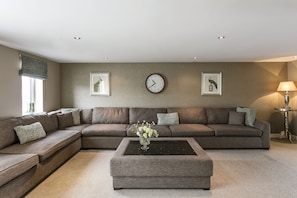4 bedrooms - The Townhouses @ Carus Green (Kendal)