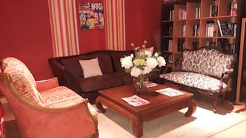 Sala de estar en el lobby