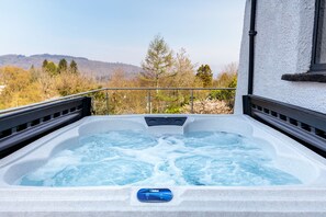 Garden - Cherry Trees (Windermere)