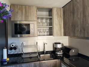 Kühlschrank, Mikrowelle