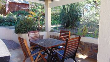 Cottage familiare (2) | 1 camera, postazione laptop, Wi-Fi gratuito, lenzuola