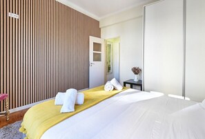 1 bedroom, iron/ironing board, internet, bed sheets