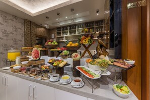 Desayuno estilo bufé