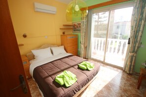 Comfort House | 2 bedrooms, in-room safe, blackout drapes, iron/ironing board - 2 Bedroom House near Tombs of the Kings (Paphos)