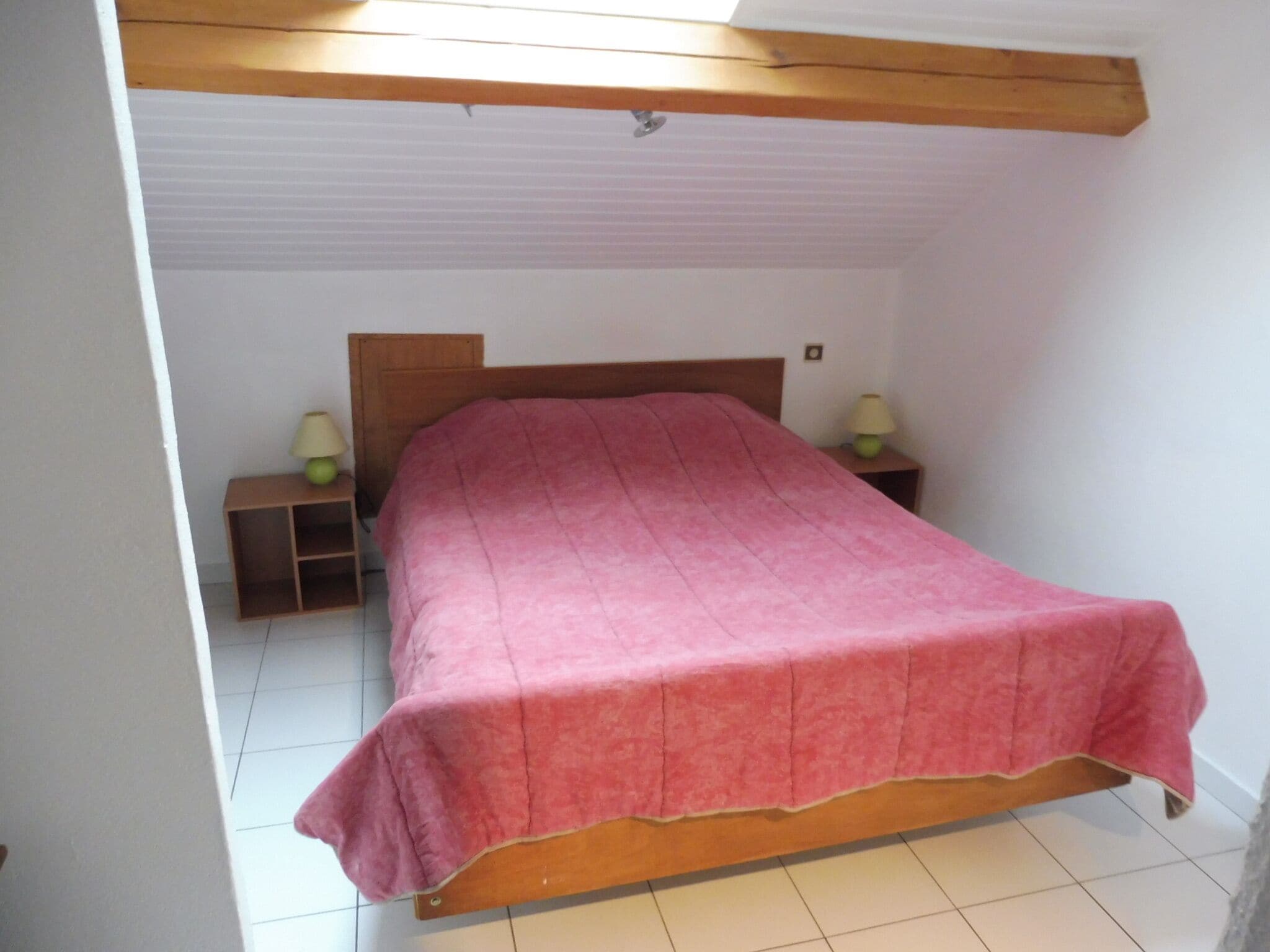 Double Room (La Mansardée)