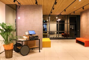 Lobby - M’s Hotel Sanjo Omiya (Kyoto)