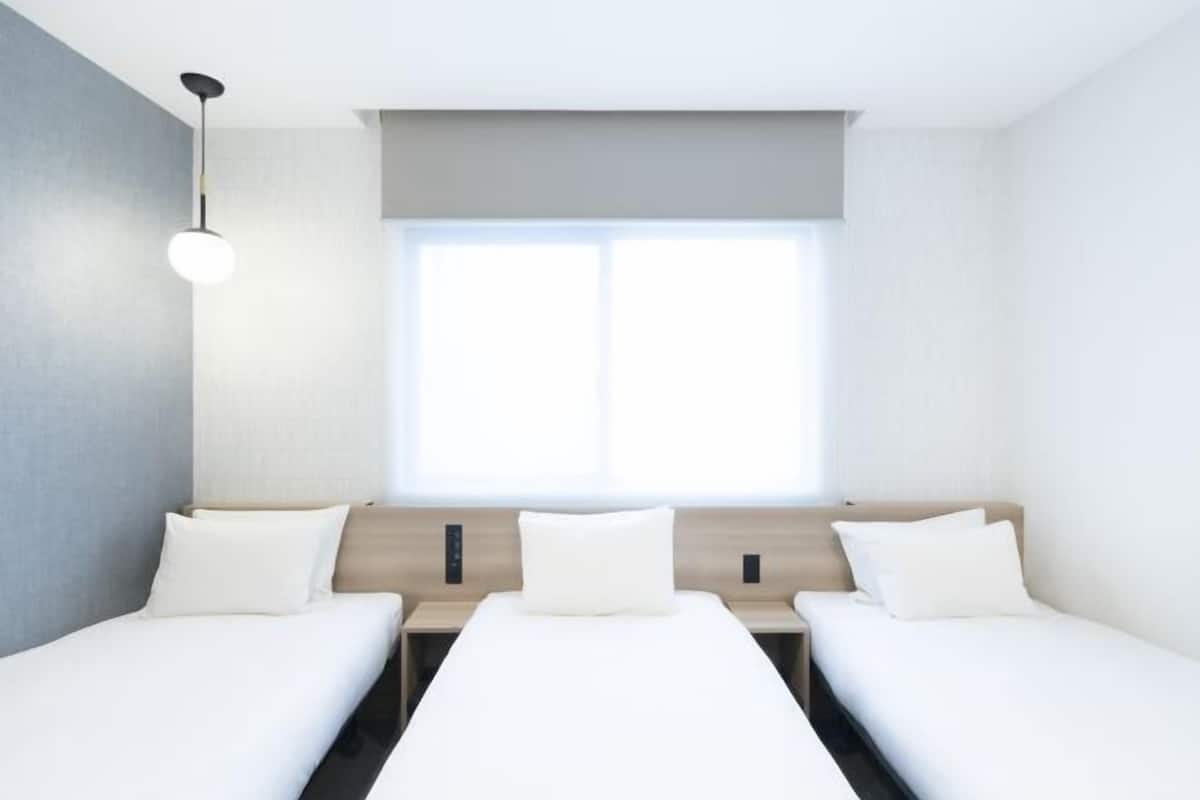 In-room safe, iron/ironing board, free WiFi, bed sheets