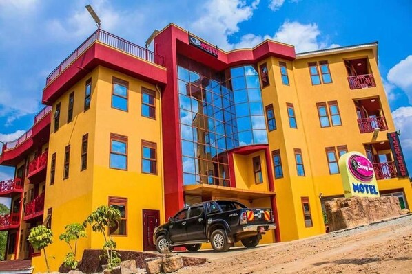 Fachada del alojamiento