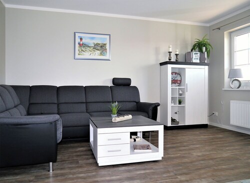 Centrally located apartment close to the beach for max. 4 pers. with terrace, WLAN, washing machine