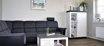 Centrally located apartment close to the beach for max. 4 pers. with terrace, WLAN, washing machine
