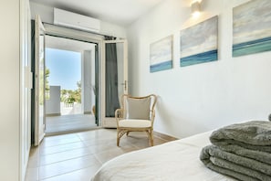 2 bedrooms, iron/ironing board, travel crib, WiFi - Modern stylish bungalow in Moraira (Moraira)