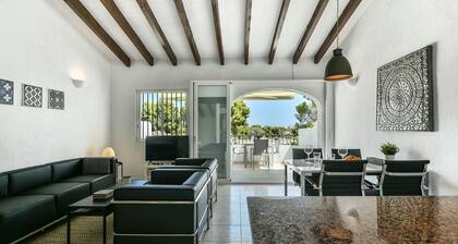 Modern stylish bungalow in Moraira