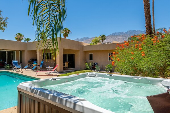 Outdoor pool, a heated pool