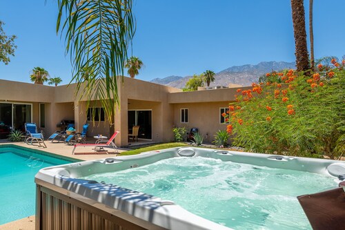 Quite and gourgous 4BR/3BA house in Movie Colony. Private Pool, Hot Tub, 