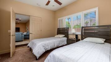 4 bedrooms, iron/ironing board, free WiFi, bed sheets