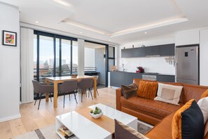 奢华公寓 | 起居区 | 平板电视、Netflix、流媒体服务