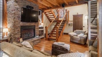 Smart-TV, Kamin, Stereoanlage
