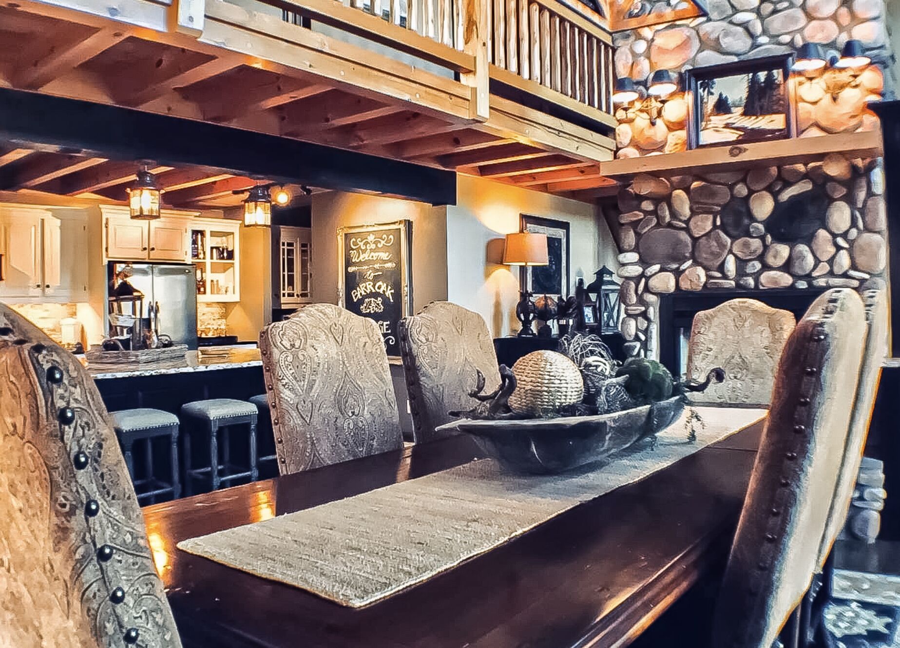 The Rustic Barr Oak Lodge Retreat is a peaceful place to relax and rejuvenate