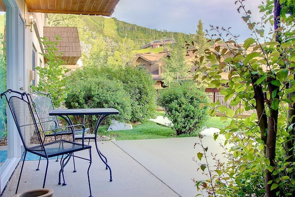 屋外ダイニングエリア