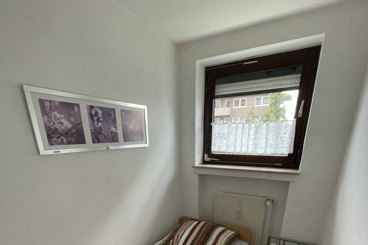 Habitación individual básica, baño compartido | Cortinas opacas, wifi gratis, ropa de cama