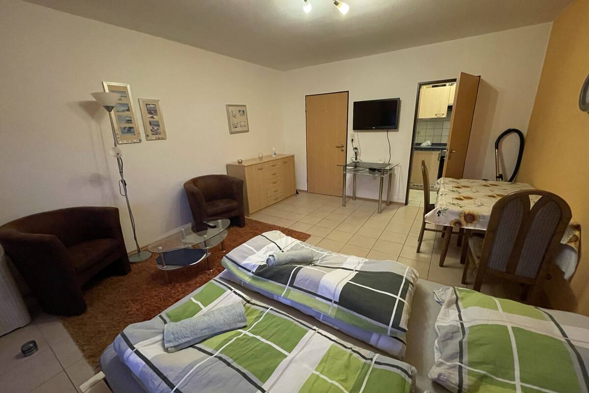 Habitación Confort doble, baño compartido | Cortinas opacas, wifi gratis, ropa de cama
