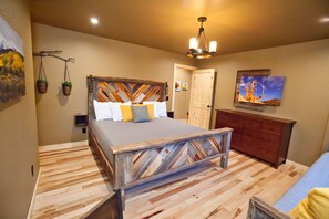 3 bedrooms, desk, iron/ironing board, free WiFi