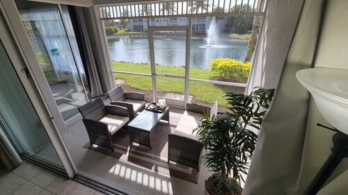 Loma paratiisissa Lely Resortissa