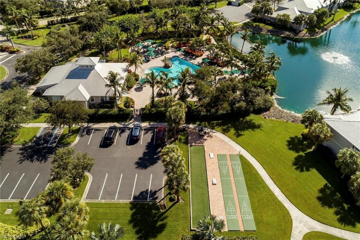 Photo 4 of Vacation in paradise at Lely Resort
