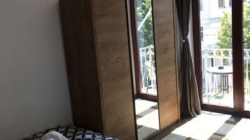 2 dormitorios, sistema de insonorización, wifi